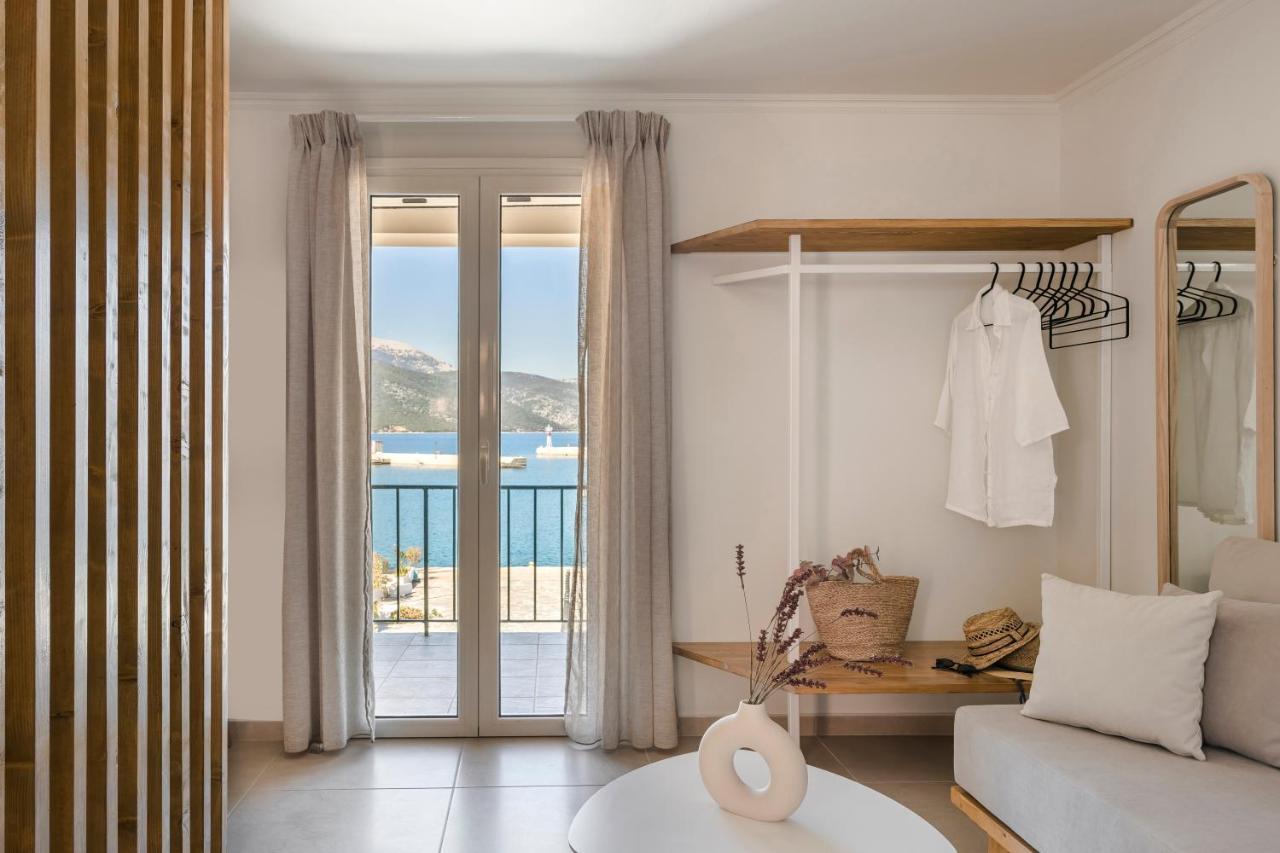 Theseus Seafront House *