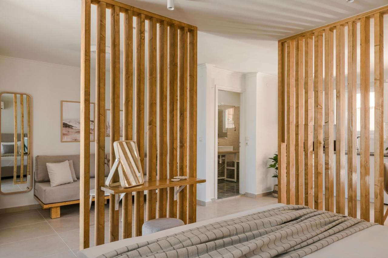 Theseus Seafront House *