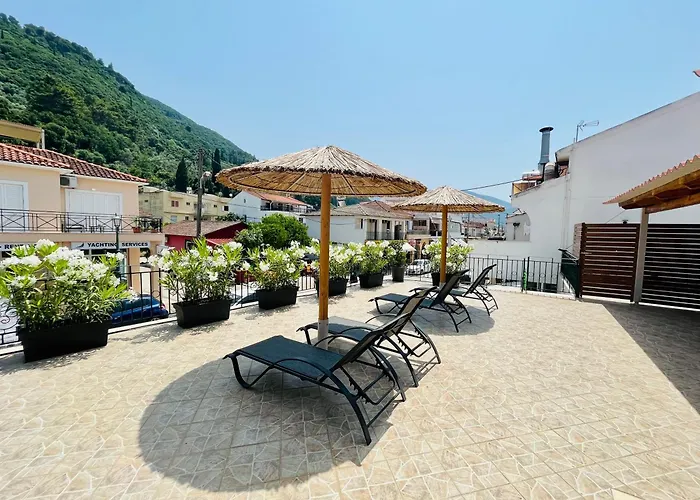 Theseus Seafront House